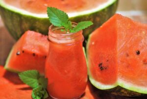 Benefits of Watermelon Juice (with Rind) and Recipe